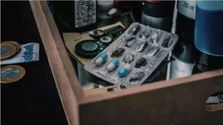 4 passos para se livrar da gaveta da tralha