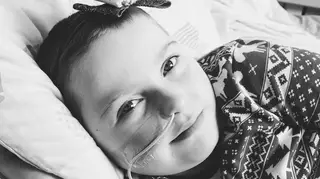 Após saber que tinha cancro, criança de oito anos organiza o seu próprio funeral e comove internautas