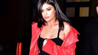 Kylie Jenner Exibe Carrinho E Mala De Bebe Milionarios Sic Mulher Kylie Jenner Exibe Carrinho E Mala De Bebe Milionarios Sic Mulher