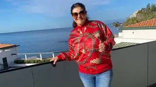 Dolores Aveiro surge novamente em fato de banho