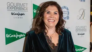 Dolores Aveiro mostra nova fotografia com os seus "Cristianos"