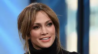 Jennifer Lopez muda de visual e os elogios multiplicam-se nas redes sociais