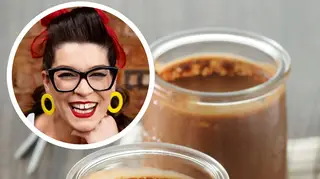 Mousse de chocolate com laranja e uma cápsula de café: Eis a receita (muito) simples!