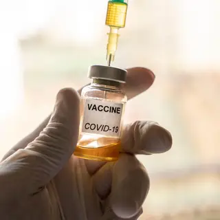 Já são conhecidos os grupos prioritários de vacinação contra a Covid-19