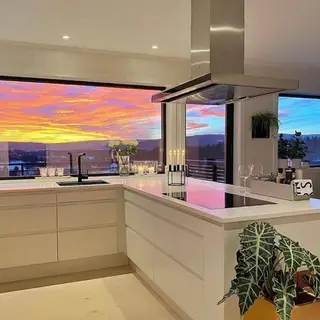 Mais uma imagem da nova casa de Katia Aveiro no Brasil. Desta vez, a irmã de CR7 mostrou a cozinha.