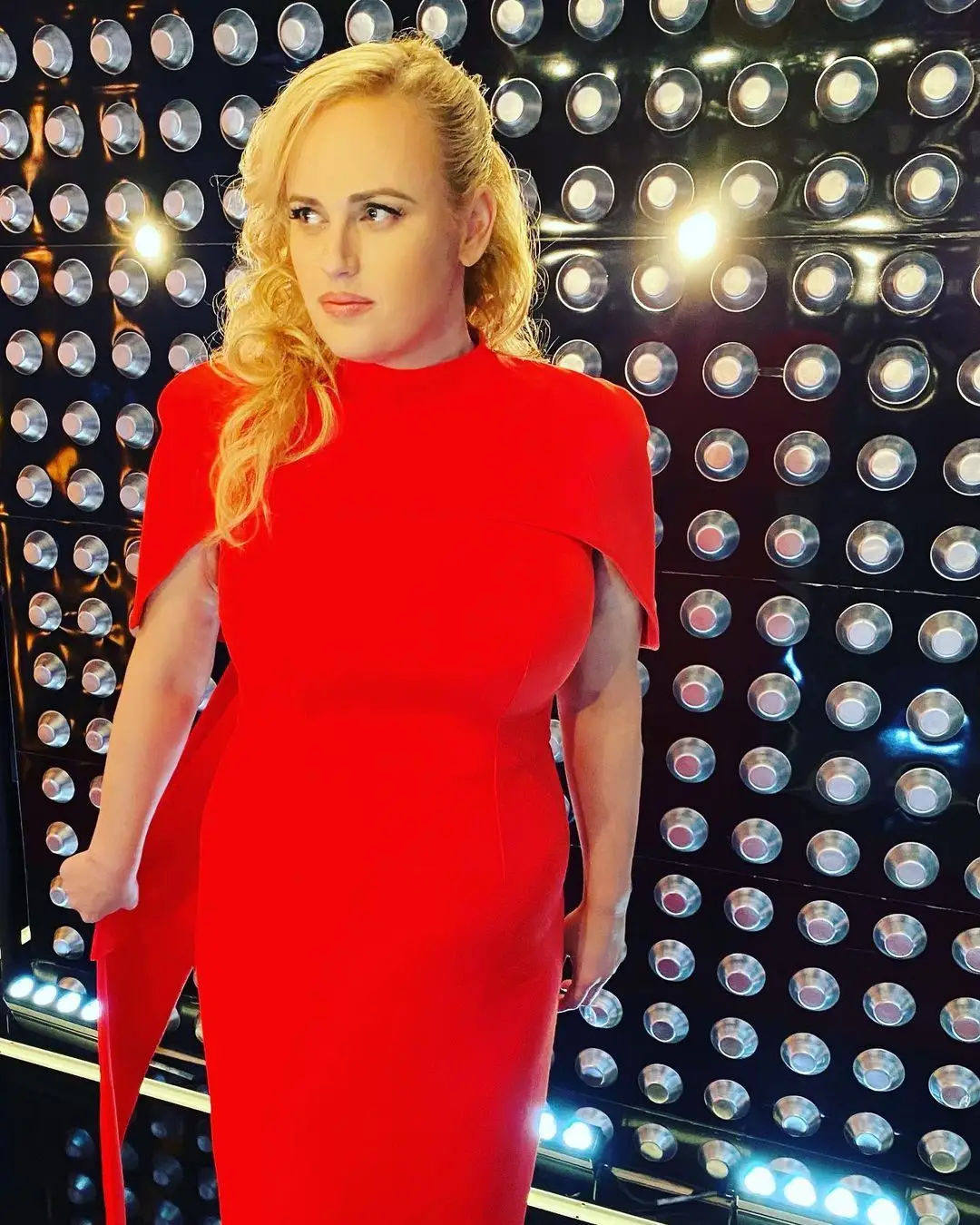 SIC Mulher | Rebel Wilson perde 27 quilos e brilha em ...