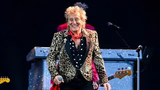 Maionese no cabelo? Yup, é este o segredo de Rod Stewart