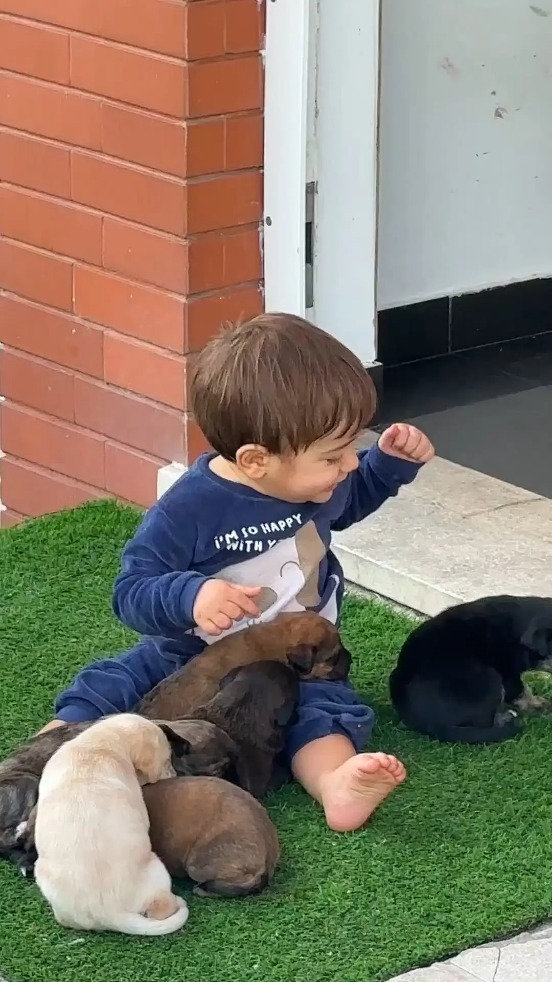 Momento fofo do dia! ‘Derretida’, Carolina Carvalho mostra vídeo amoroso do filho bebé