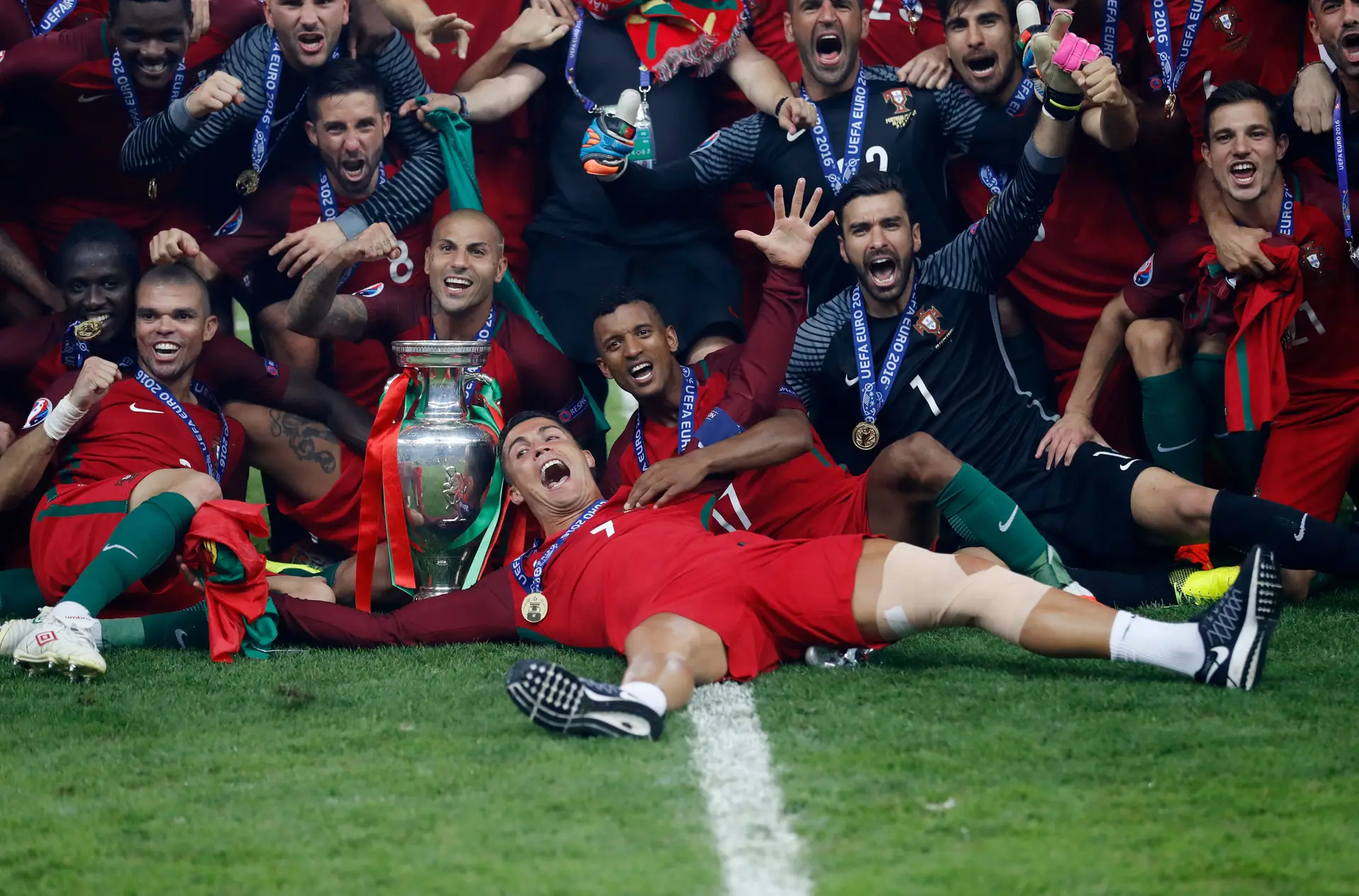 Um campeão europeu também se faz de sofrimento, sacrifício e lágrimas, Euro  2016