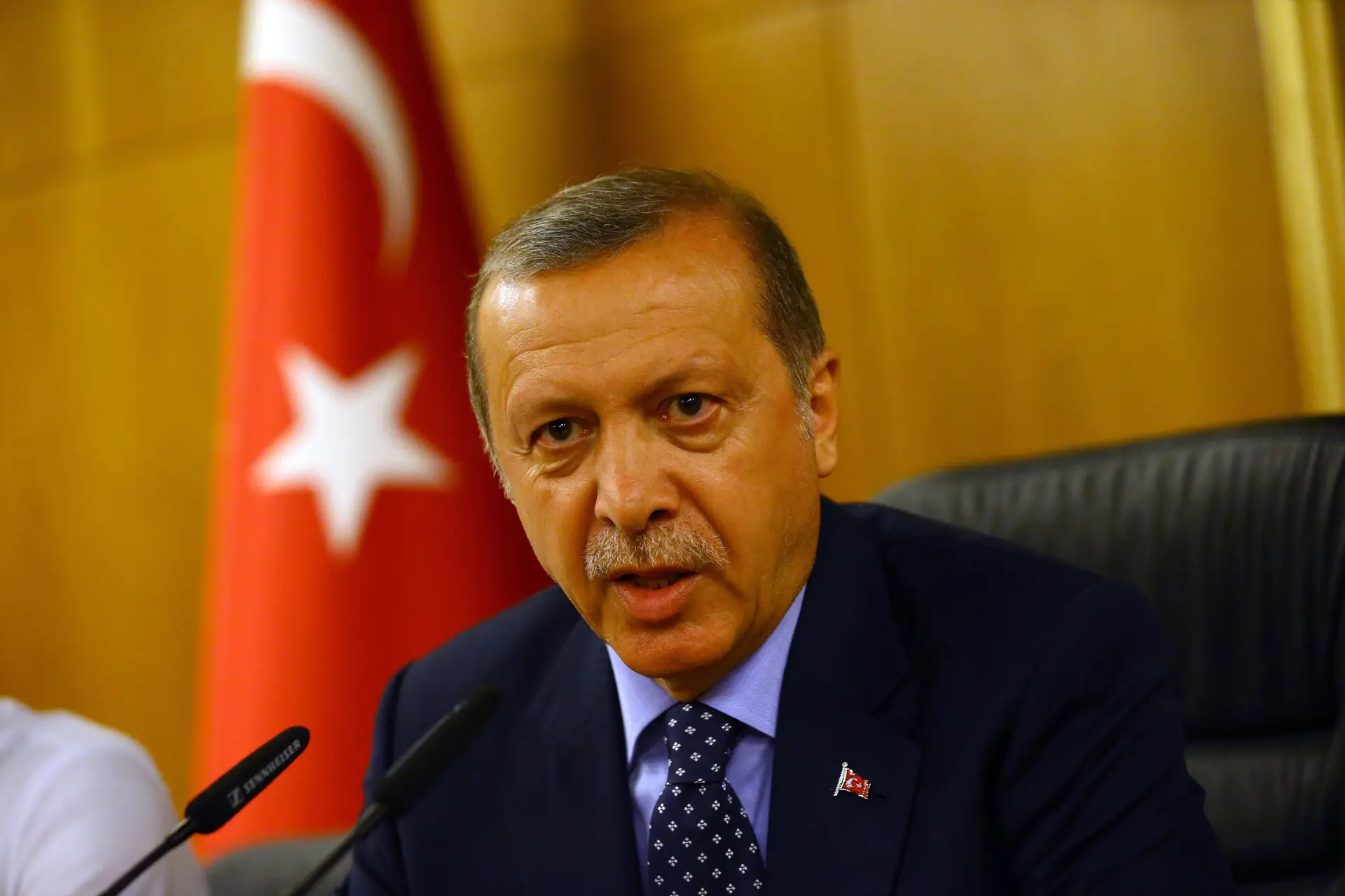 Turquia lança primeiros ataques aéreos contra PKK no Iraque desde tentativa de golpe de Estado