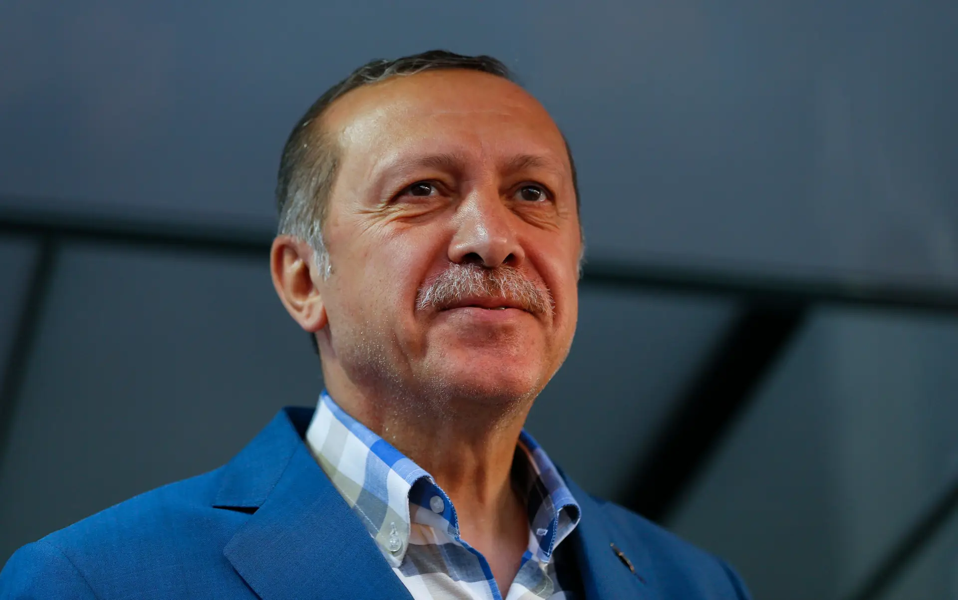 Turquia bloqueia Wikileaks por divulgar 300 mil emails do partido de Erdogan
