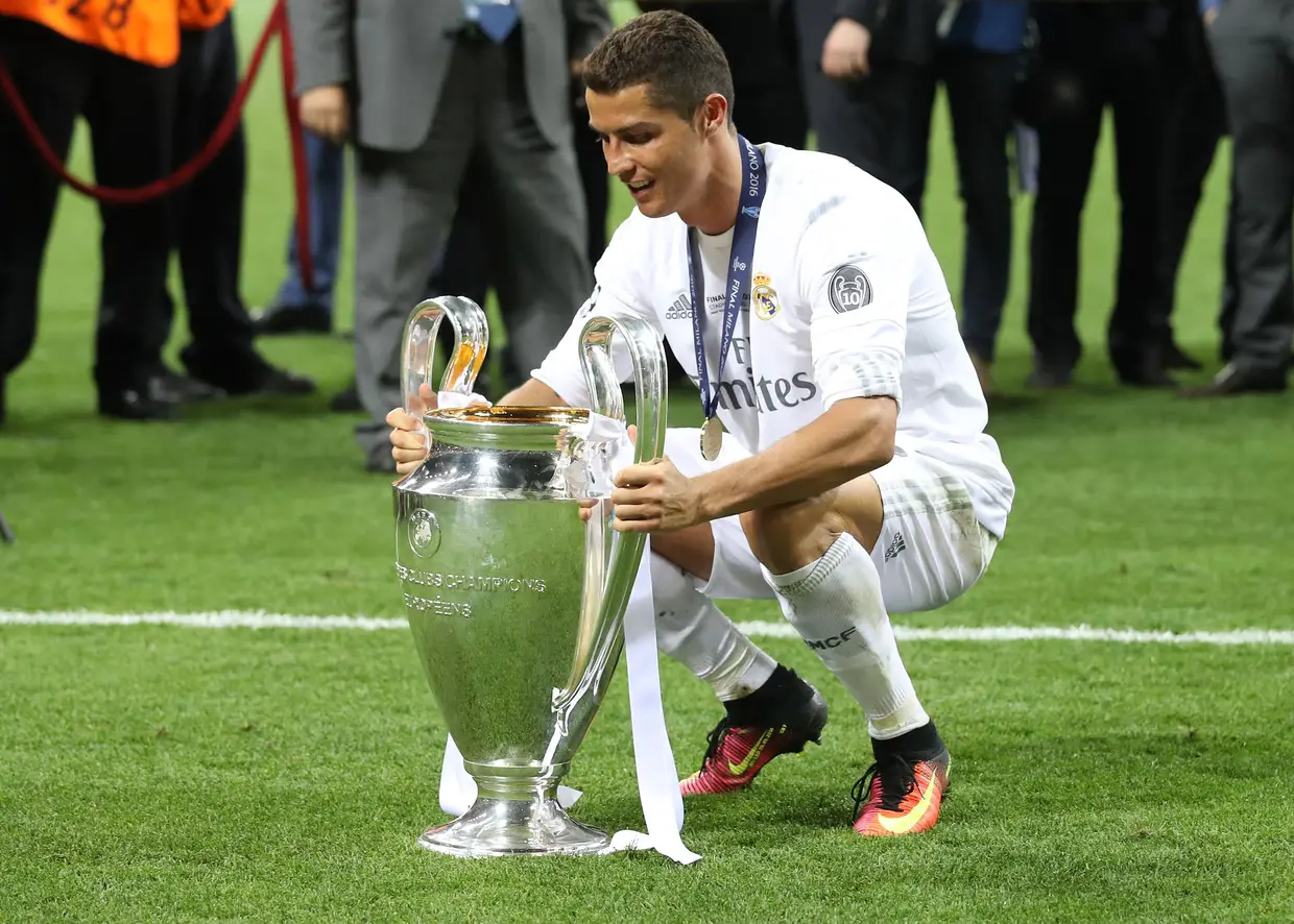1.Cristiano Ronaldo, 94 milhões de euros (do Manchester United para o Real Madrid)