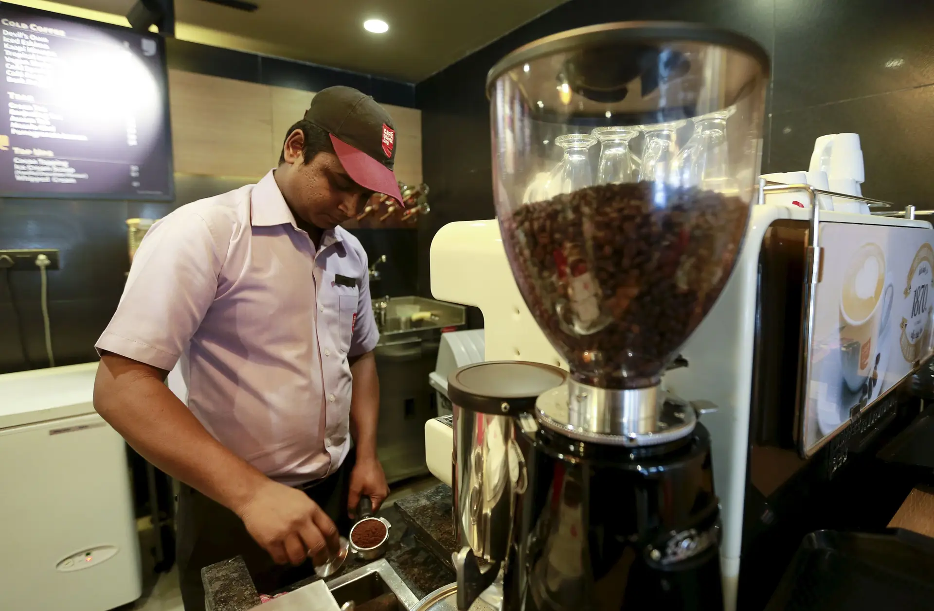 Beba café para esquecer que tem medo