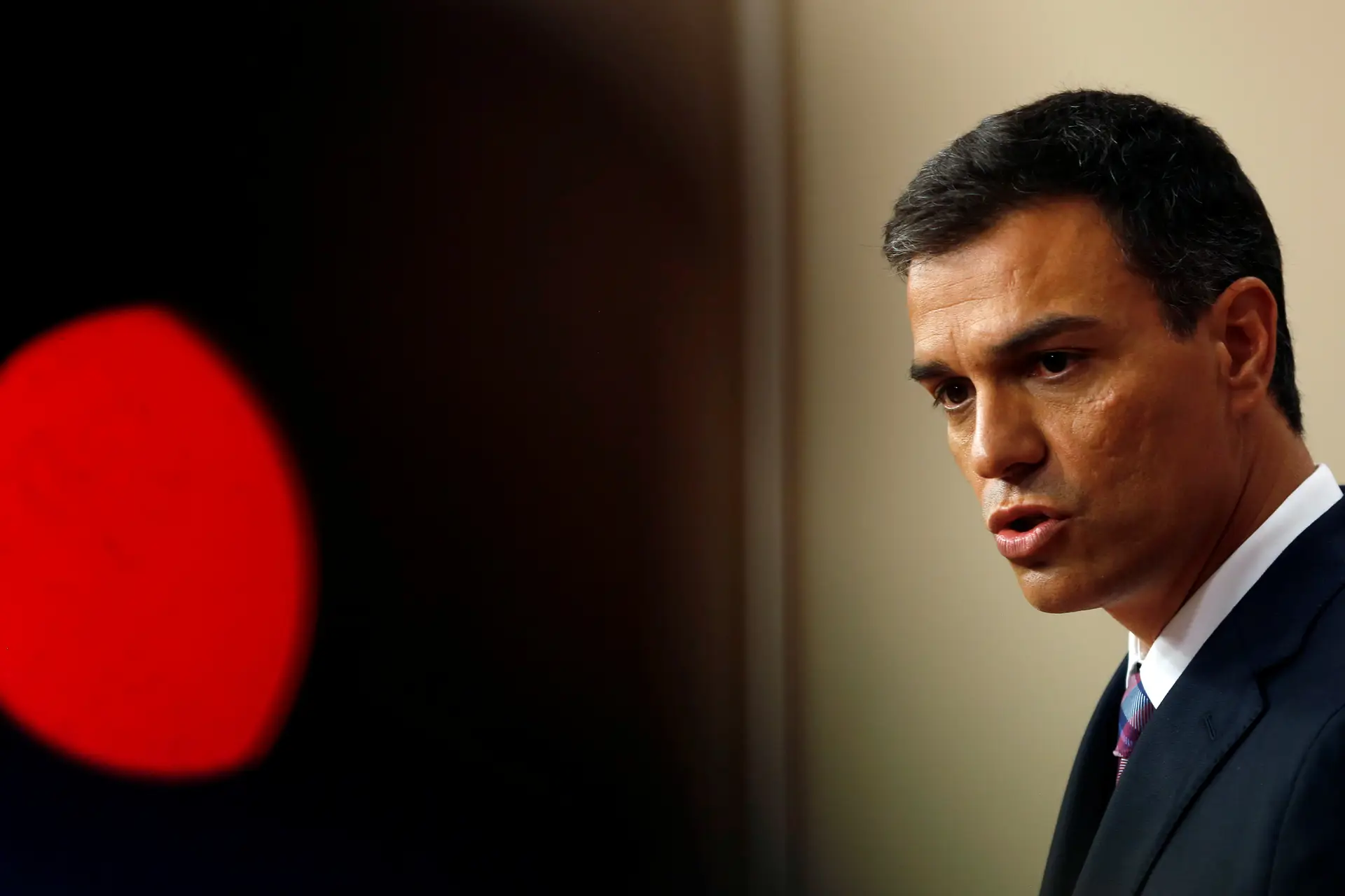 Sanchez recusa "grande coligação" proposta por Rajoy
