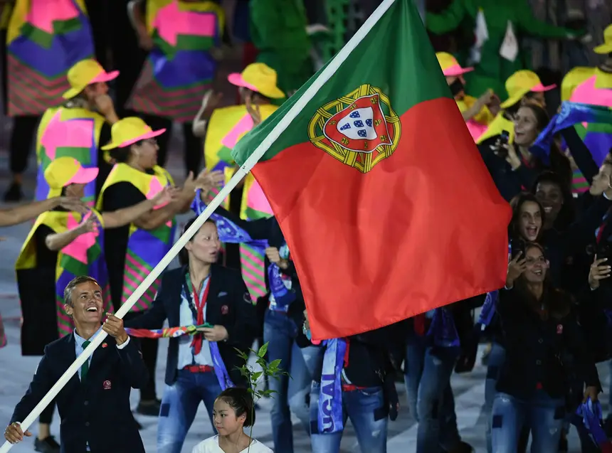 SIC Notícias | Judo português em estreia e futebol a ...