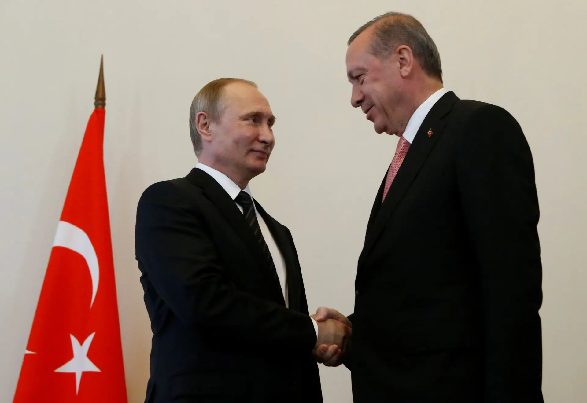 Putin e Erdogan restabelecem cooperação e querem "resolver os problemas"