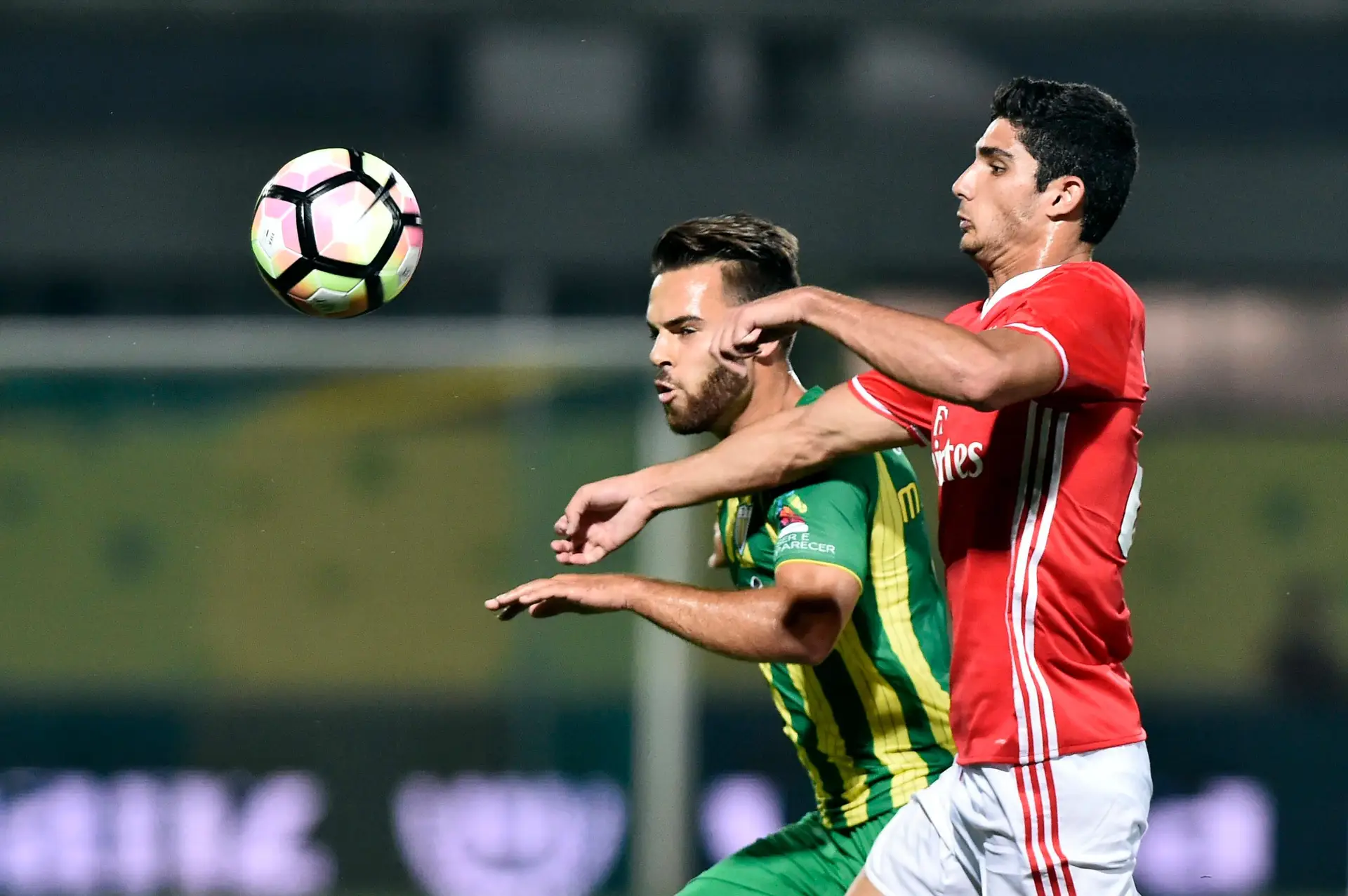 Benfica estreia-se no campeonato com vitória por 2-0 frente ao Tondela