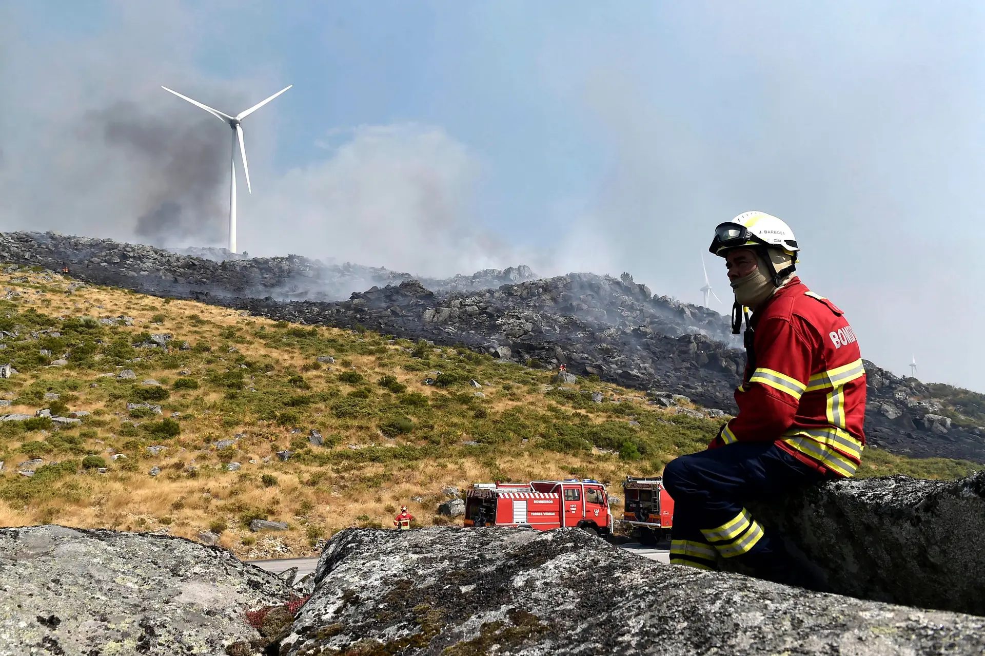 Dominado fogo em S. Pedro do Sul