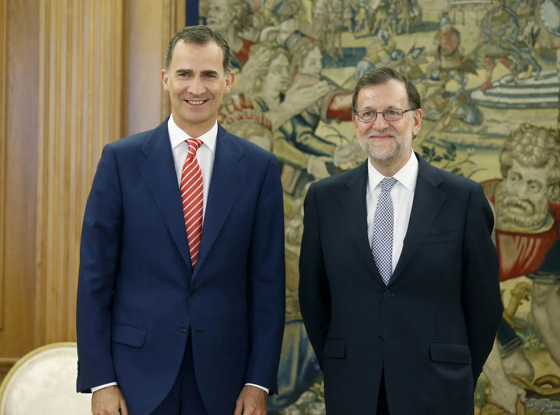 Felipe VI apela ao diálogo mas não inicia ronda de consultas