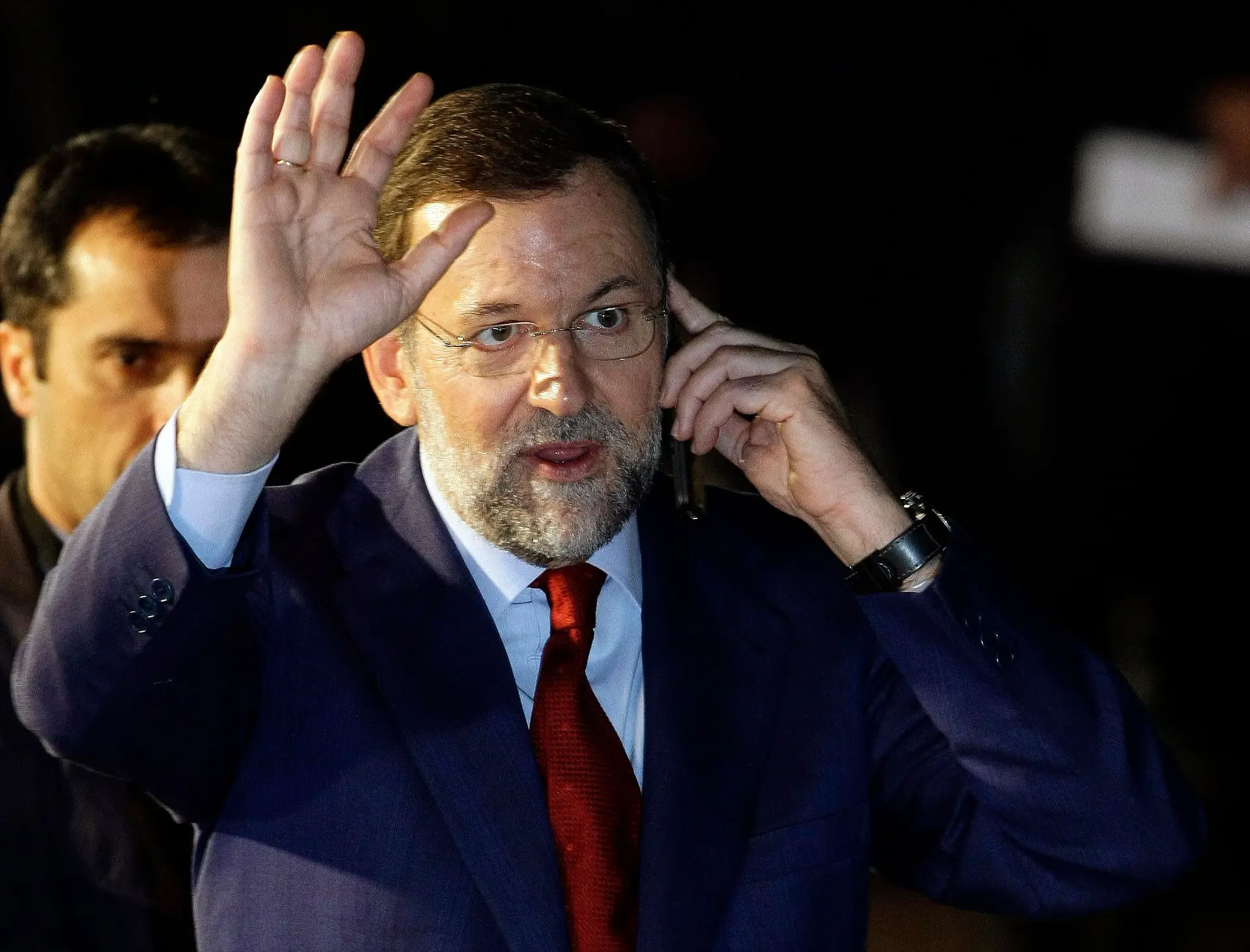 Rajoy e Sánchez conversam ao telefone sem fixar nova reunião