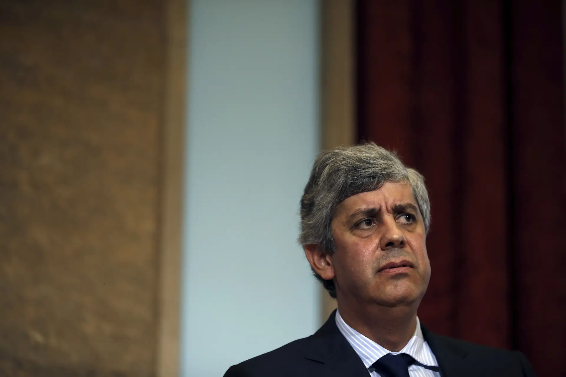 Centeno garante que famílias portuguesas não vão pagar mais IRS