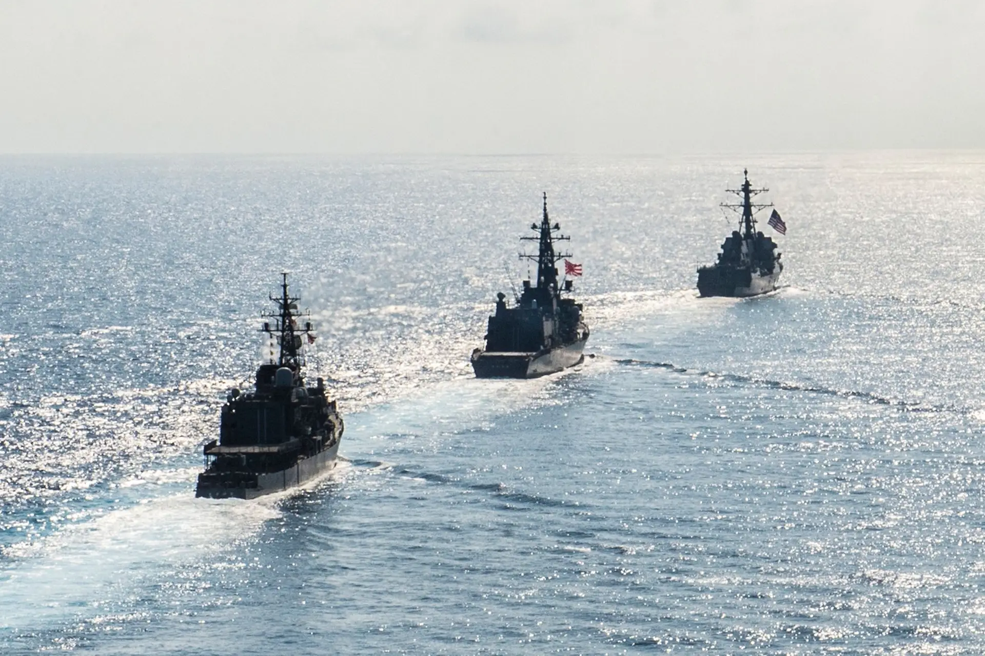 China e Rússia concluem exercícios militares no Mar do Sul da China