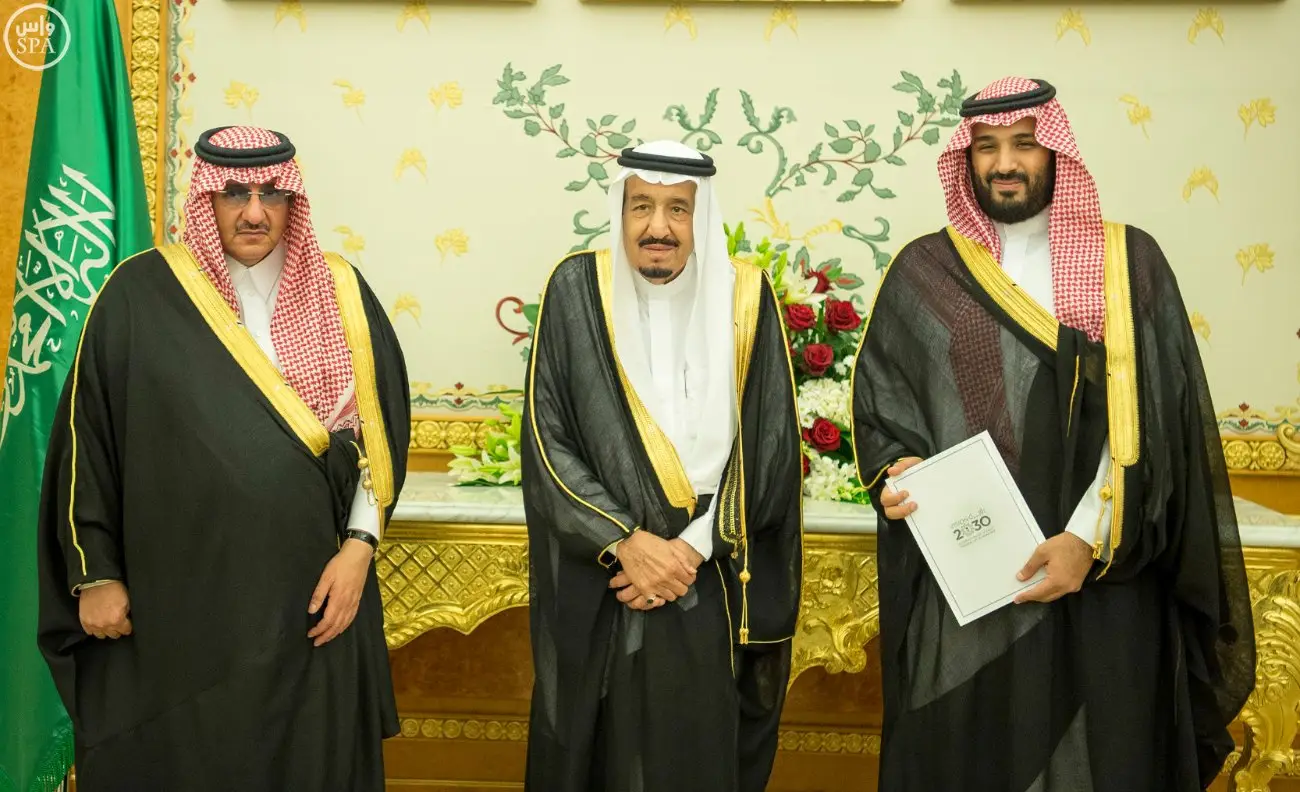 Rei e príncipe sauditas expressam condolências ao filho de Khashoggi