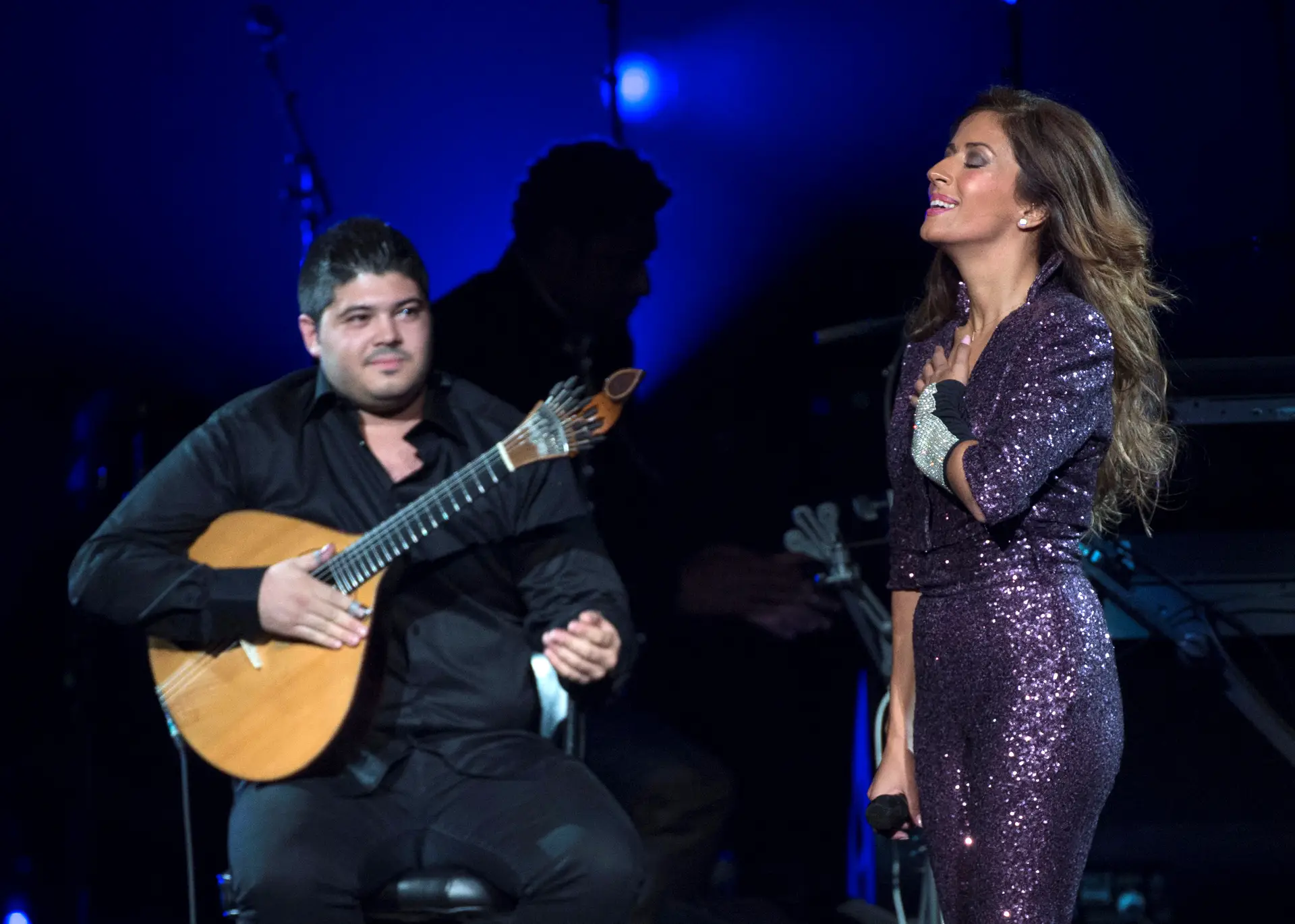 Ana Moura cantou "Little Red Corvette" com "pozinhos" de fado.