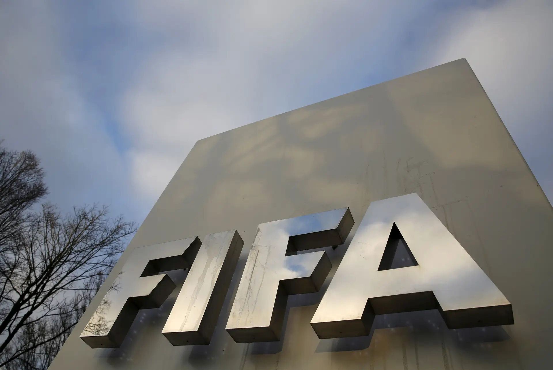 Kuwait pede à FIFA suspensão da proibição das atividades desportivas locais