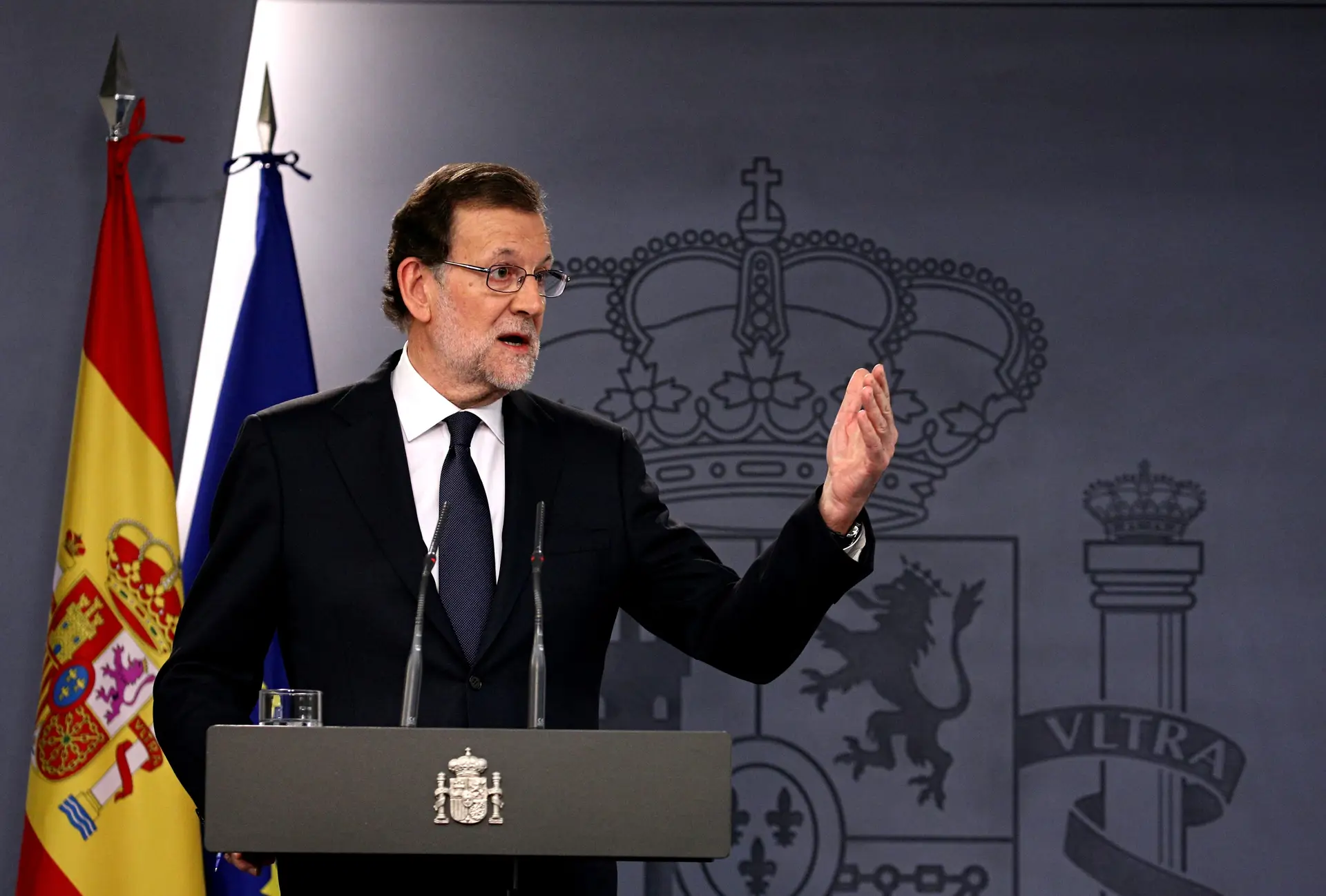 Rajoy anuncia que aceitou convite do Rei para formar governo