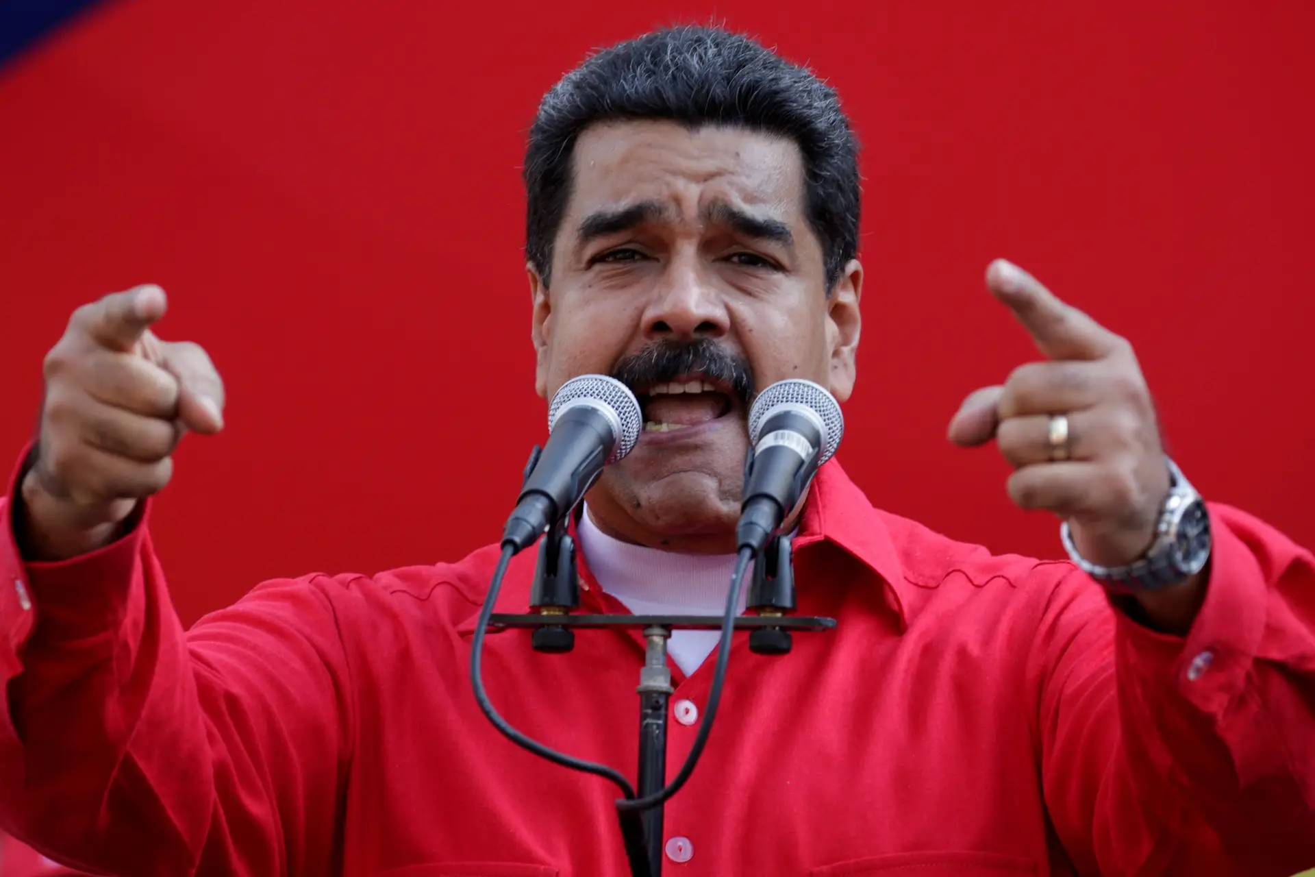 Maduro denuncia "perseguição" internacional contra a Venezuela