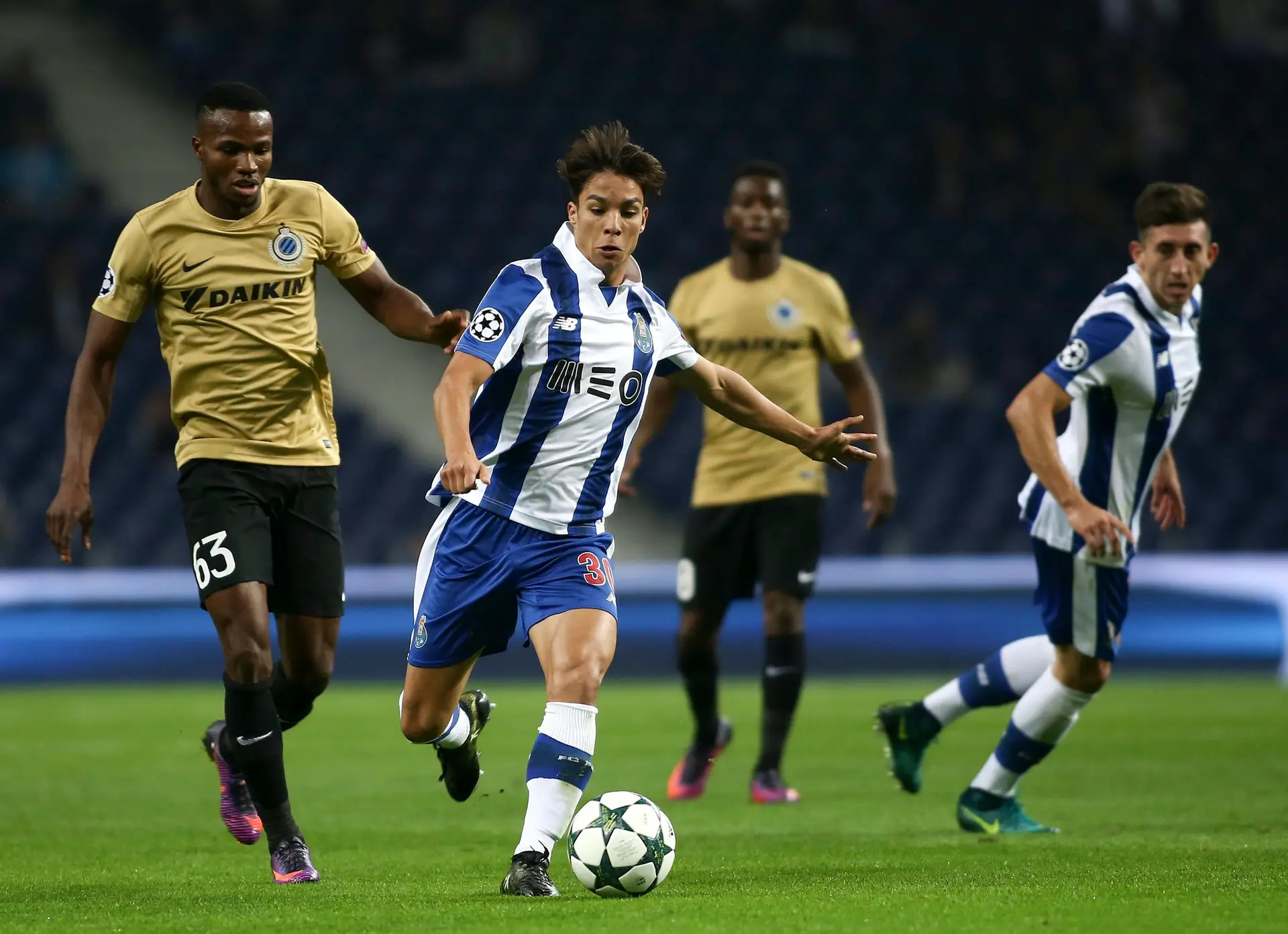 FC Porto vence Brugge e fica mais perto dos oitavos da Champions