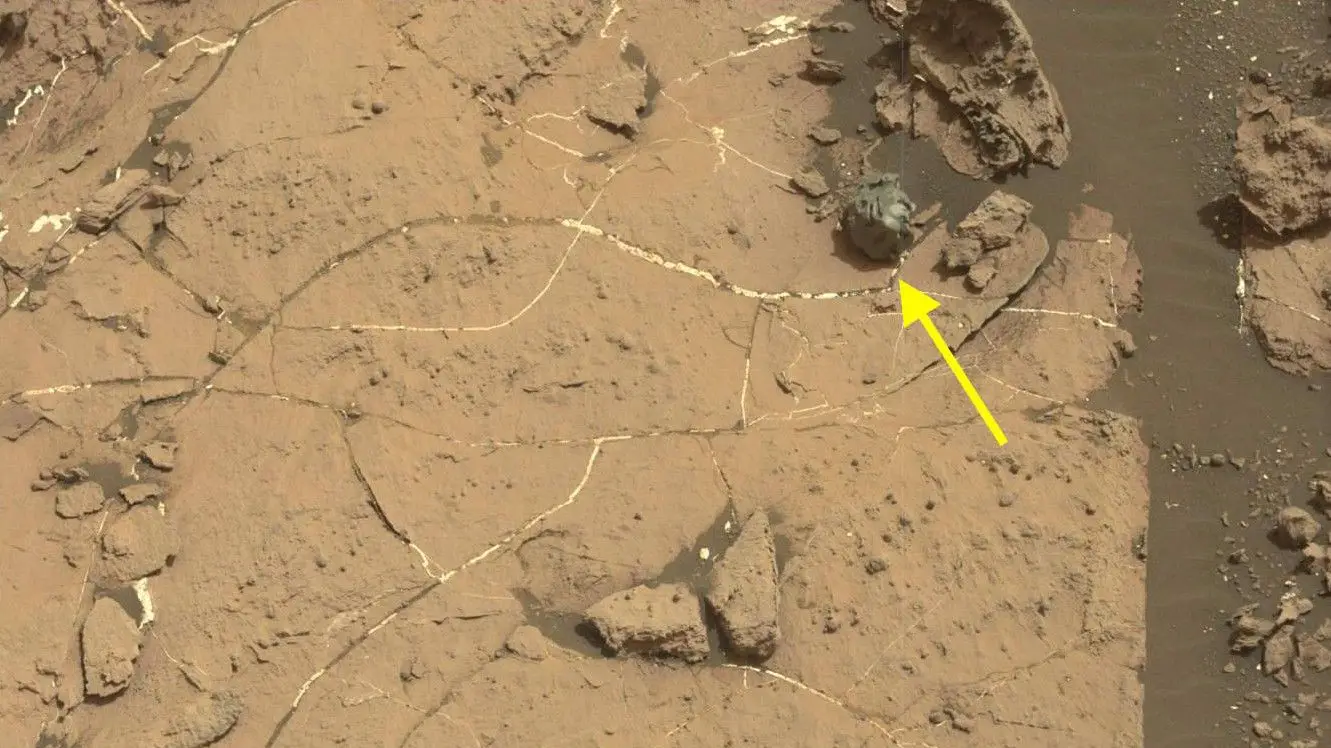 Estranha esfera de metal encontrada em Marte