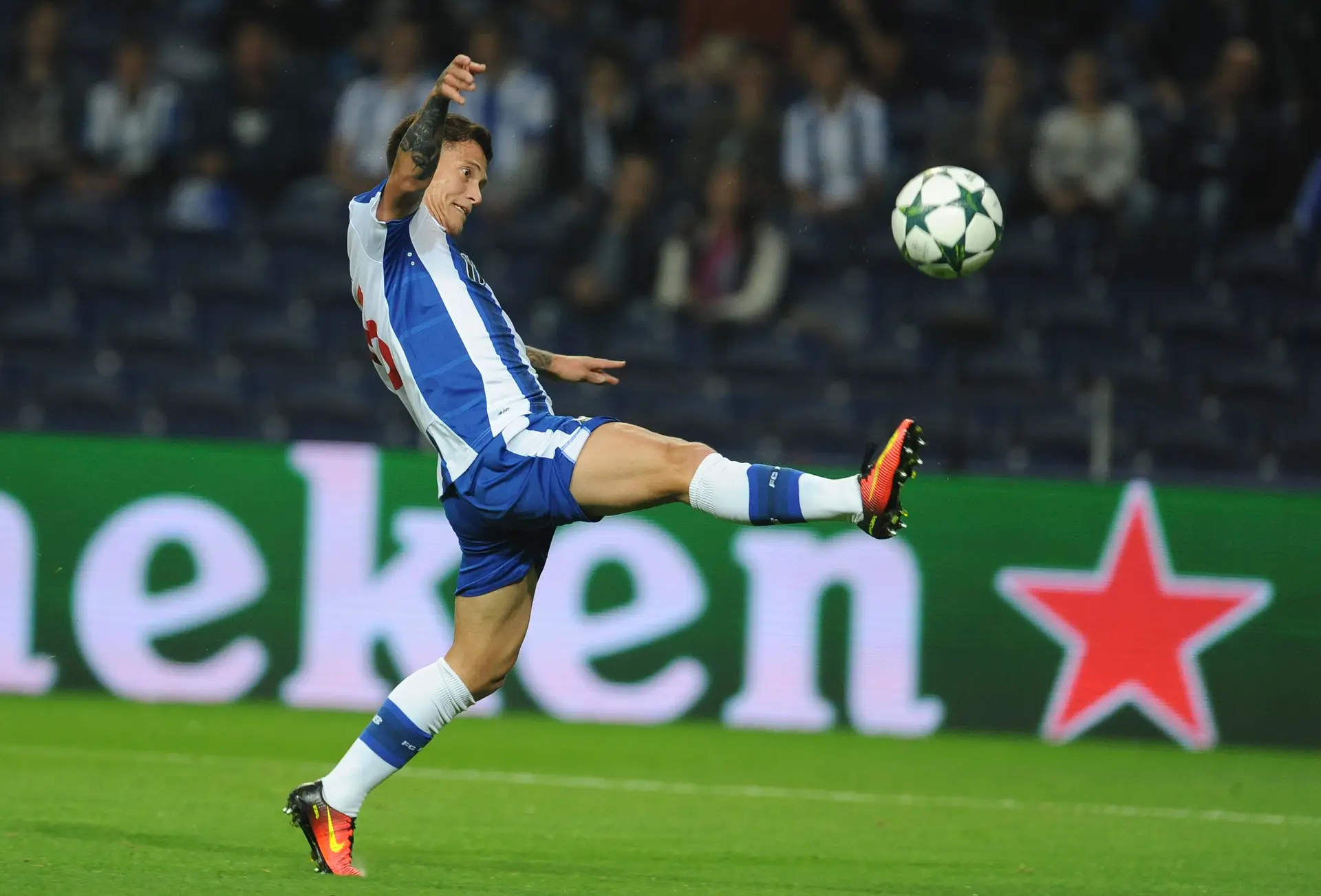 Disponíveis mil bilhetes para o FC Porto-Benfica