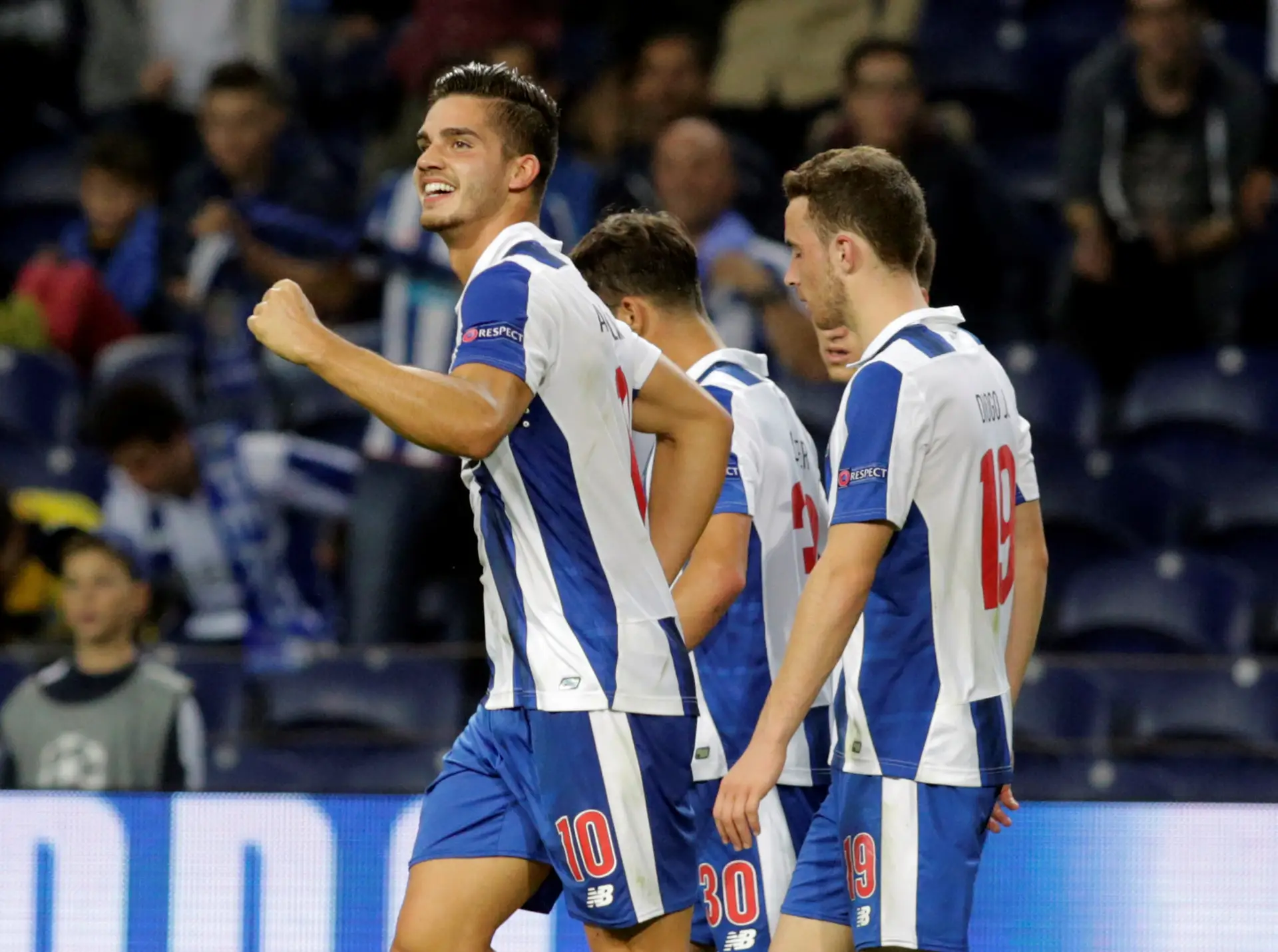 Com este triunfo, os dragões ascenderam ao 2º lugar do grupo, com 7 pontos, mais dois que o Copenhaga e menos três que o Leicester, que empataram sem golos no outro jogo do grupo.