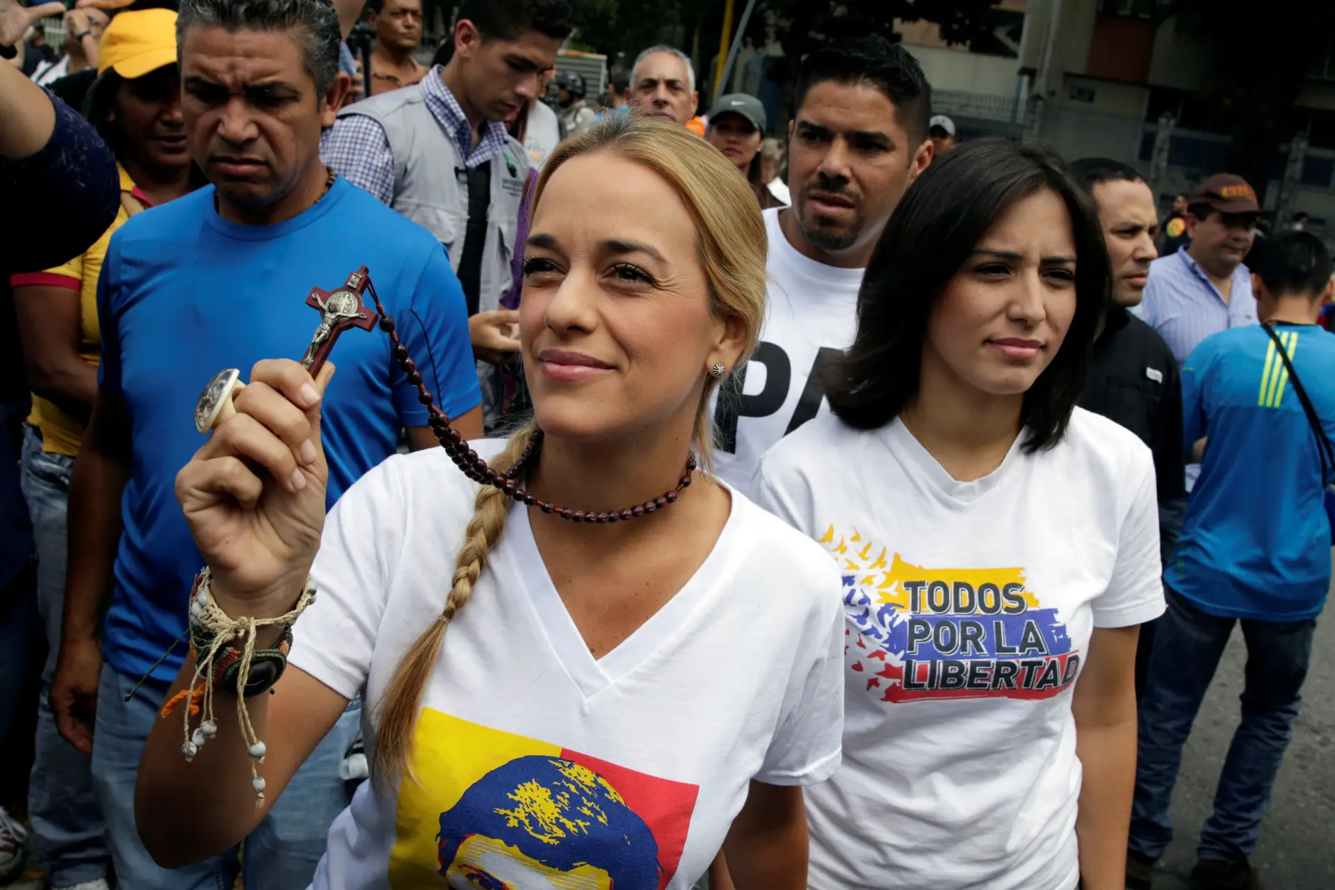 Estudantes venezuelanos pedem ao Vaticano que ajude a restituir fio constitucional