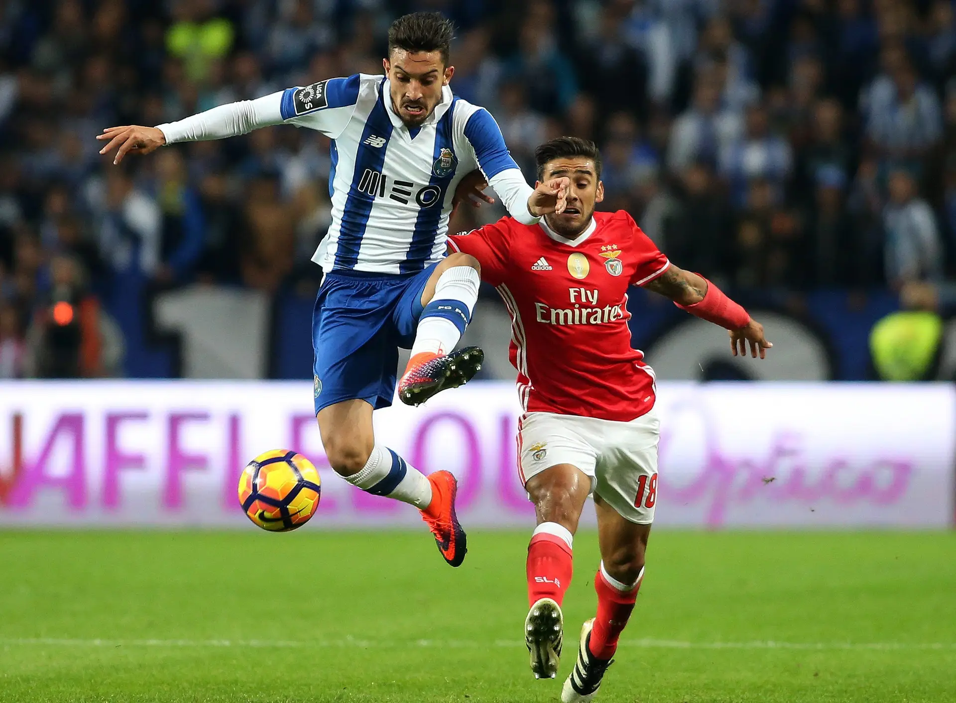 Alex Telles garante que FC Porto "está a preparar-se para uma grande época"