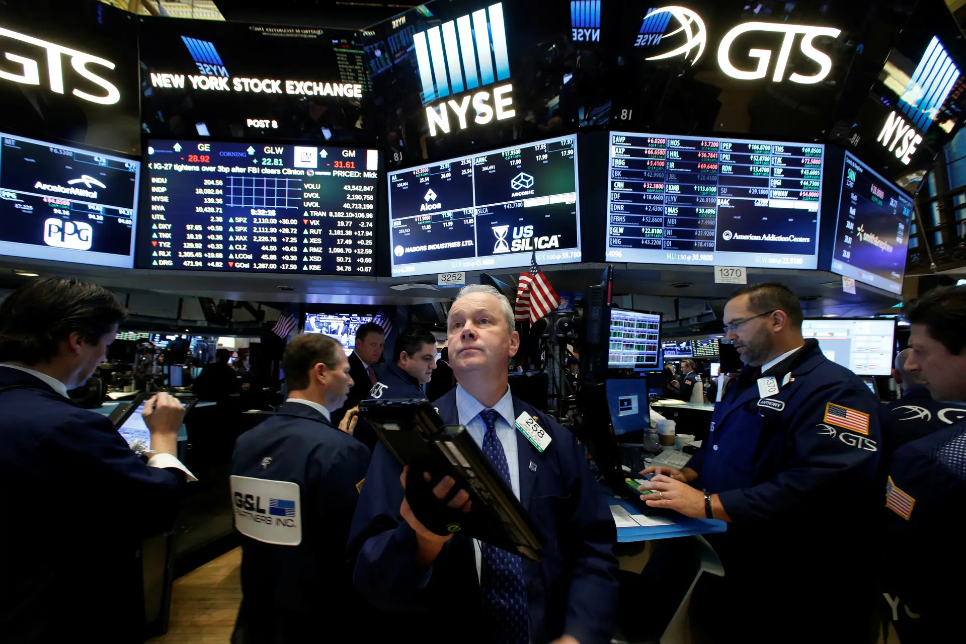 Wall Street continua a somar ganhos desde eleição de Trump