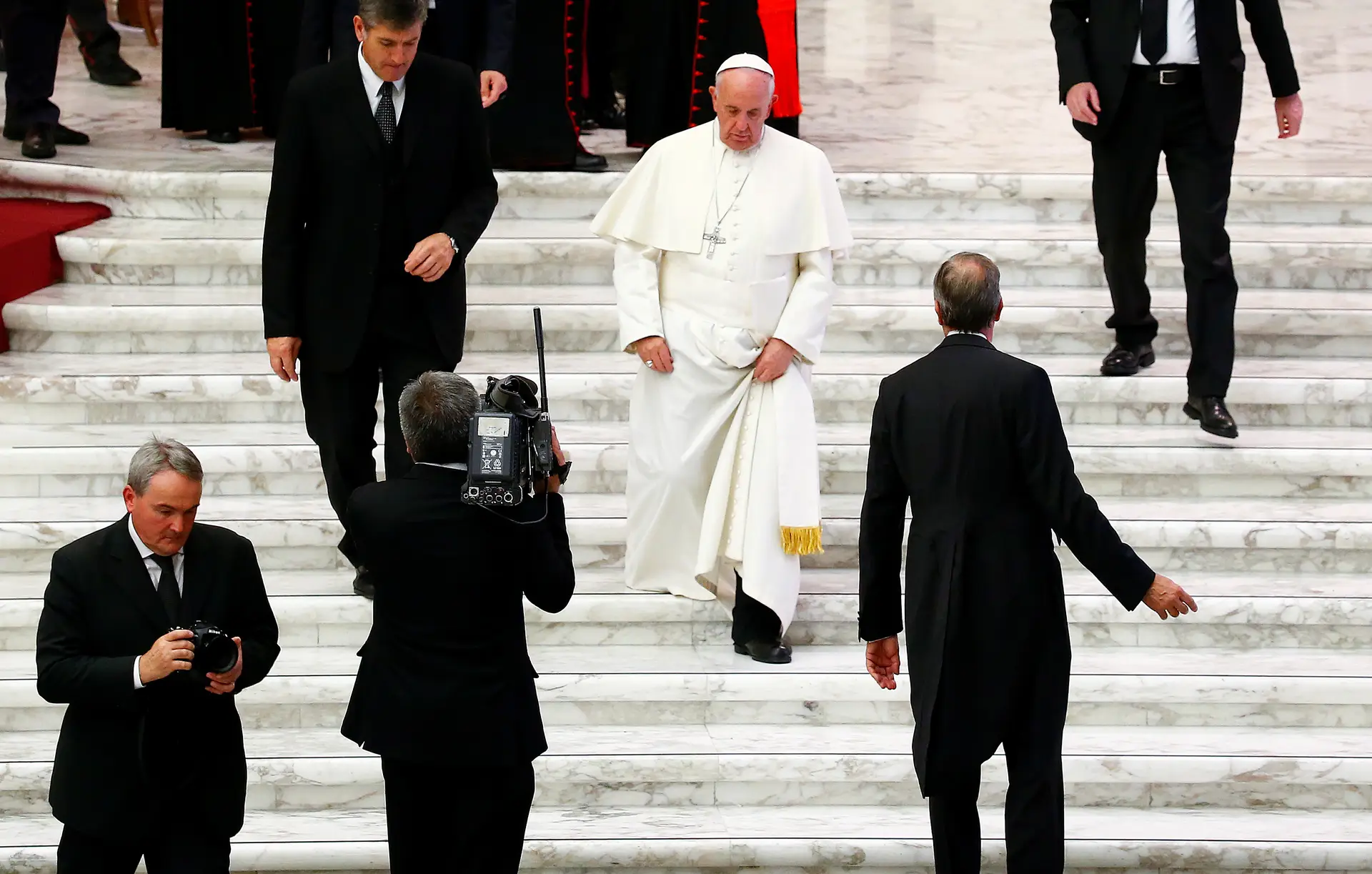 Papa Francisco pede perdão aos sem-abrigo ignorados pelos cristãos