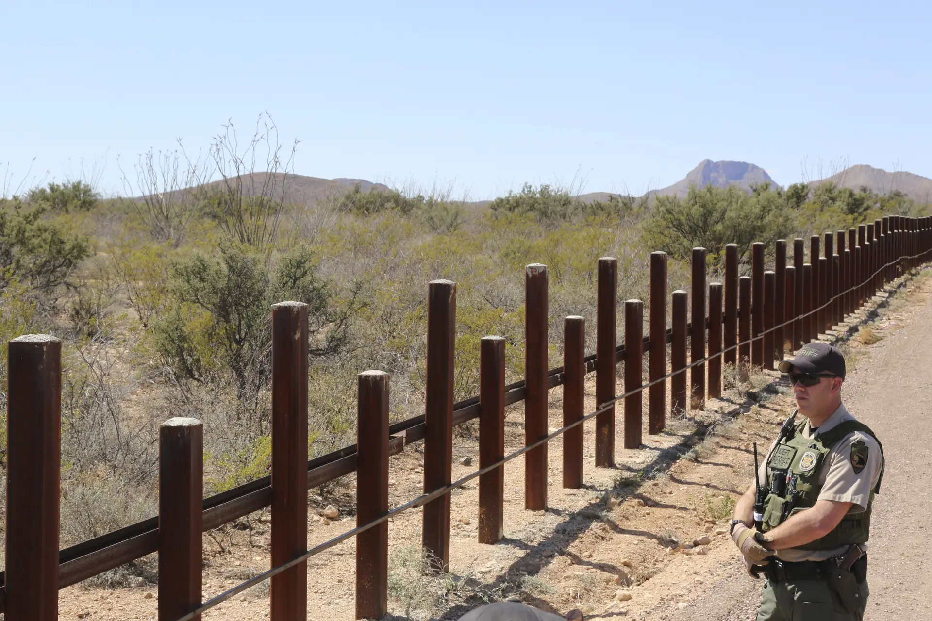 Os muros que separam os EUA e o México