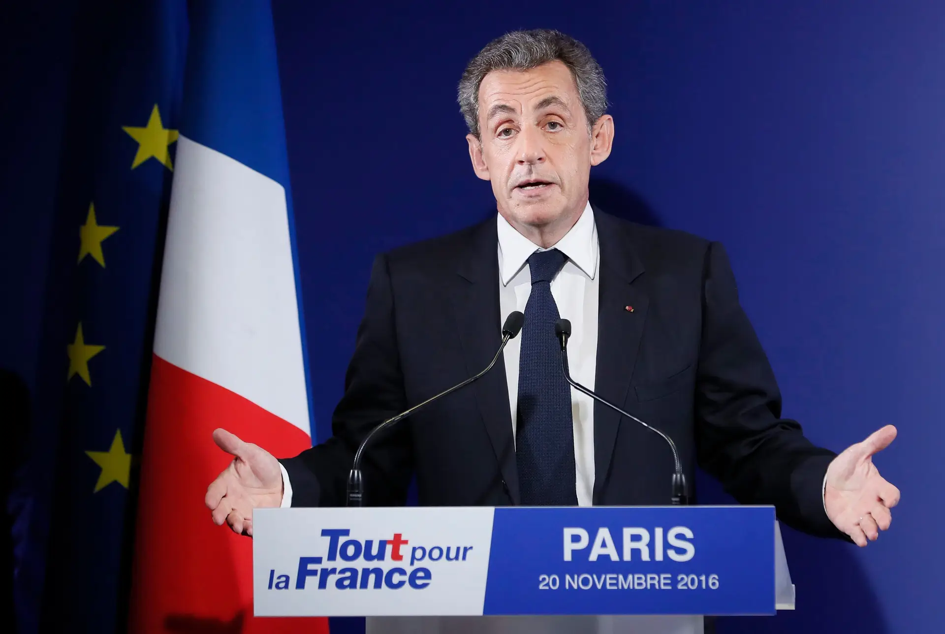 Sarkozy reconhece derrota nas primárias da direita