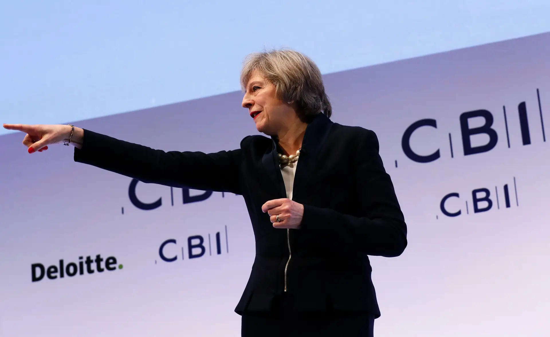 PM britânica quer acordo rápido com UE sobre trabalhadores