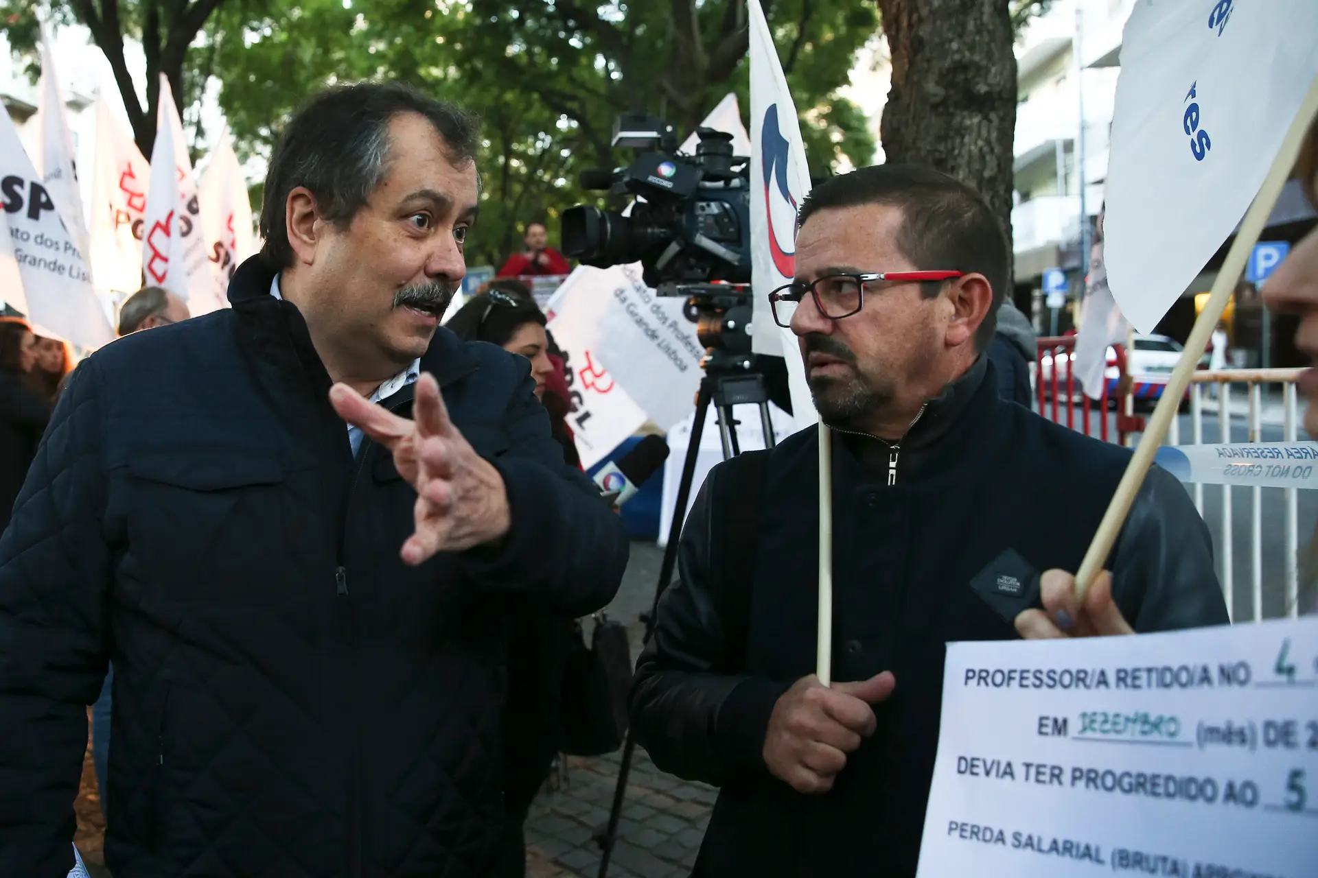Fenprof volta hoje à rua com faixa de 550 metros