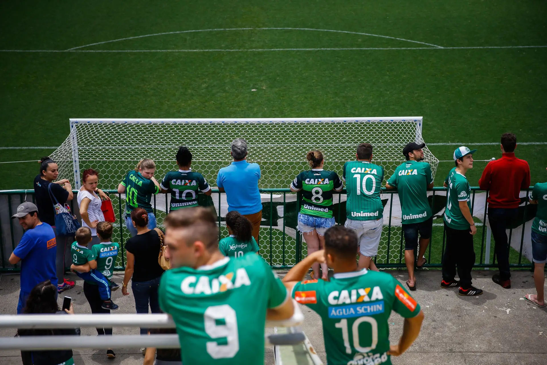 "Estou consternado com a queda do avião e a morte dos meus companheiros"