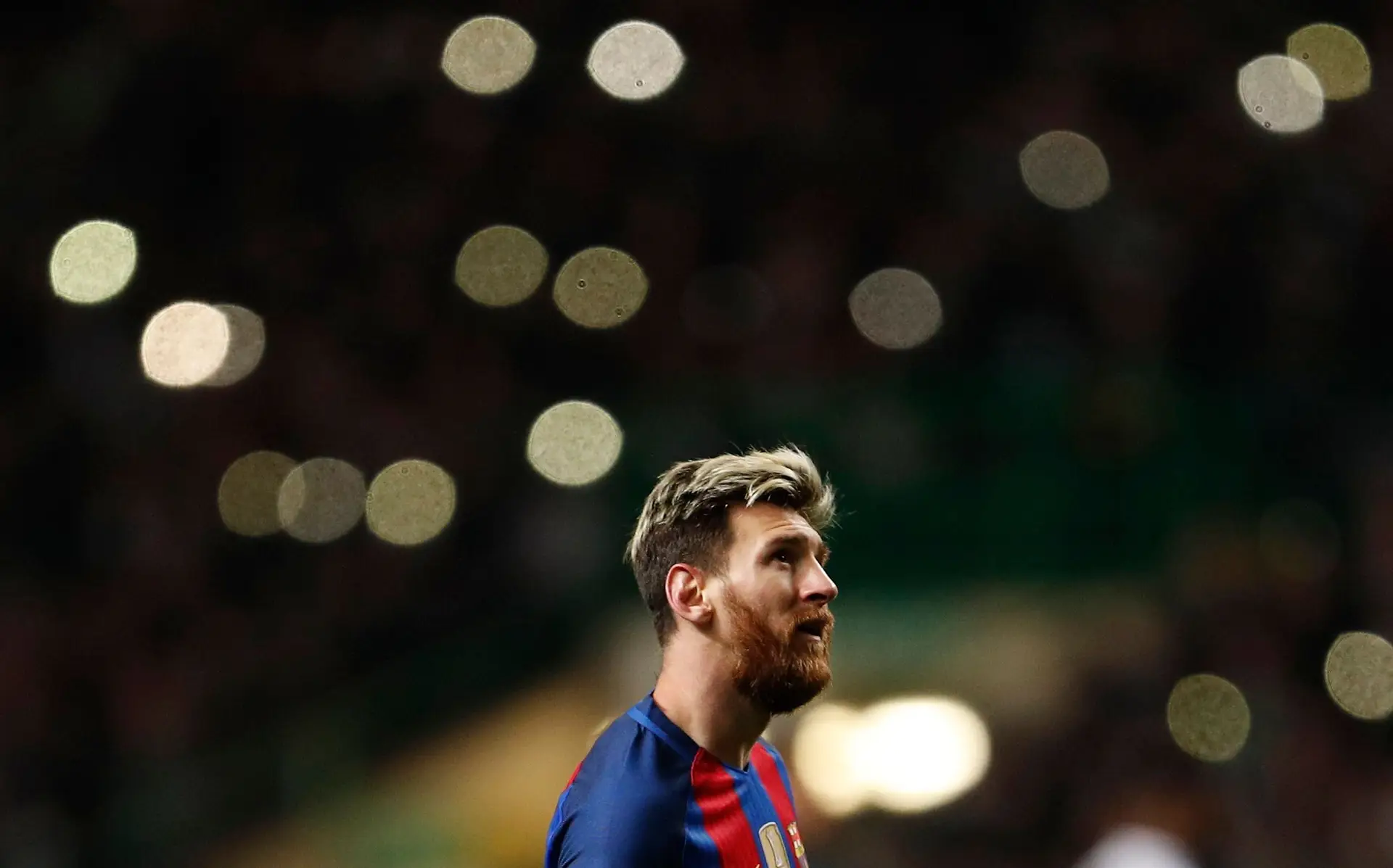Messi lamenta morte de jogadores brasileiros em acidente aéreo na Colômbia