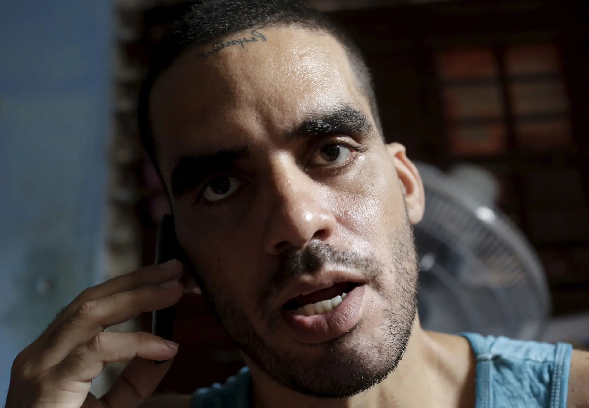 Amnistia Internacional pede libertação de artista graffiti cubano El Sexto