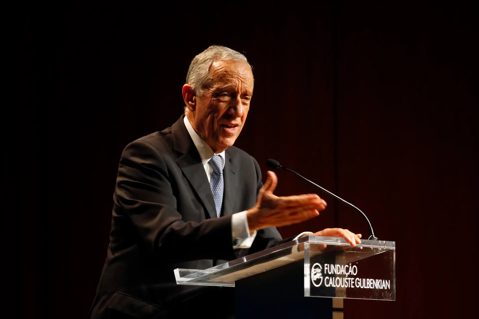 Marcelo elogia classificação de barro de Bisalhães e falcoaria como Património da Humanidade