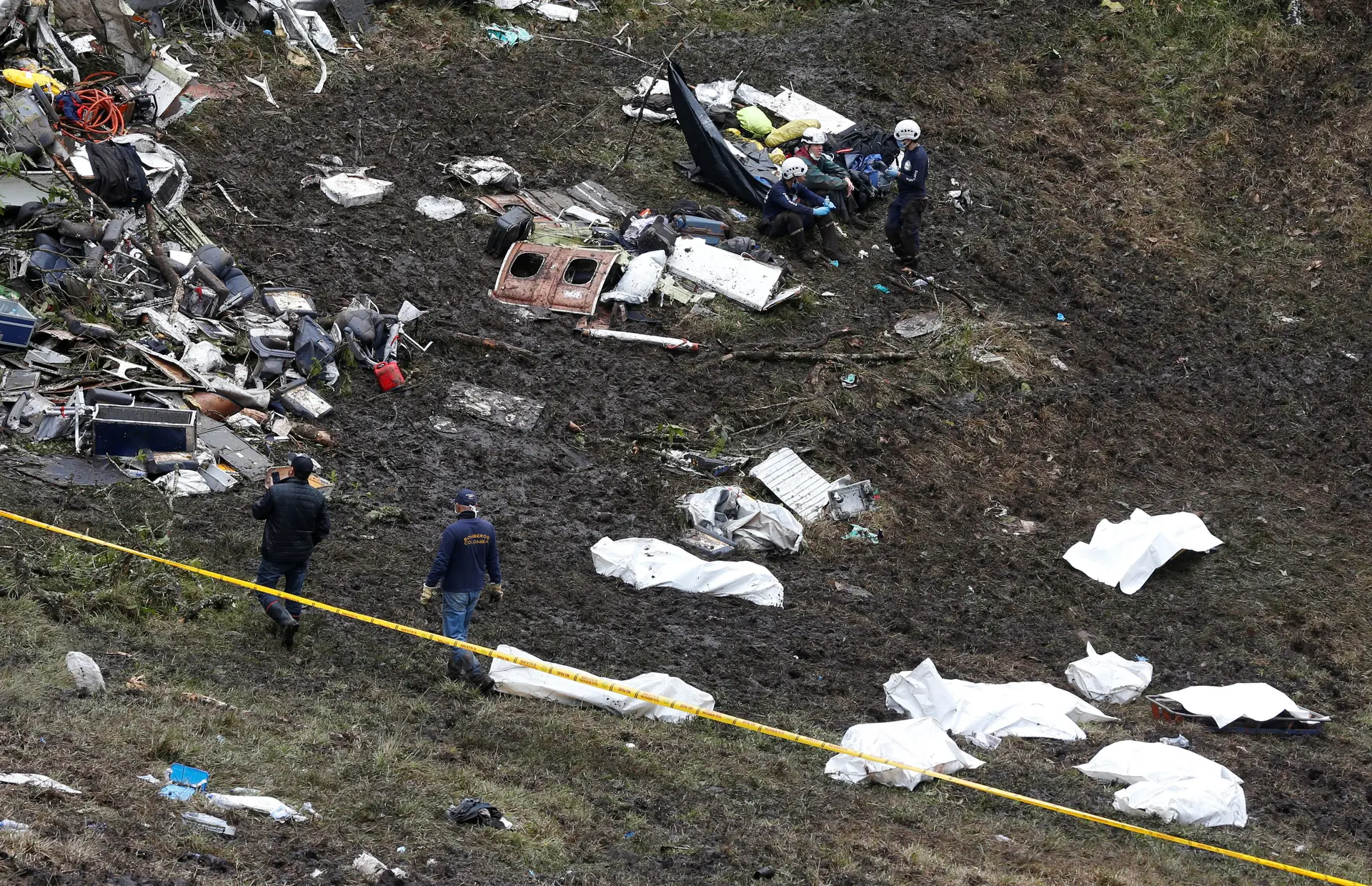 Bolívia denuncia funcionária que autorizou voo da Chapecoense