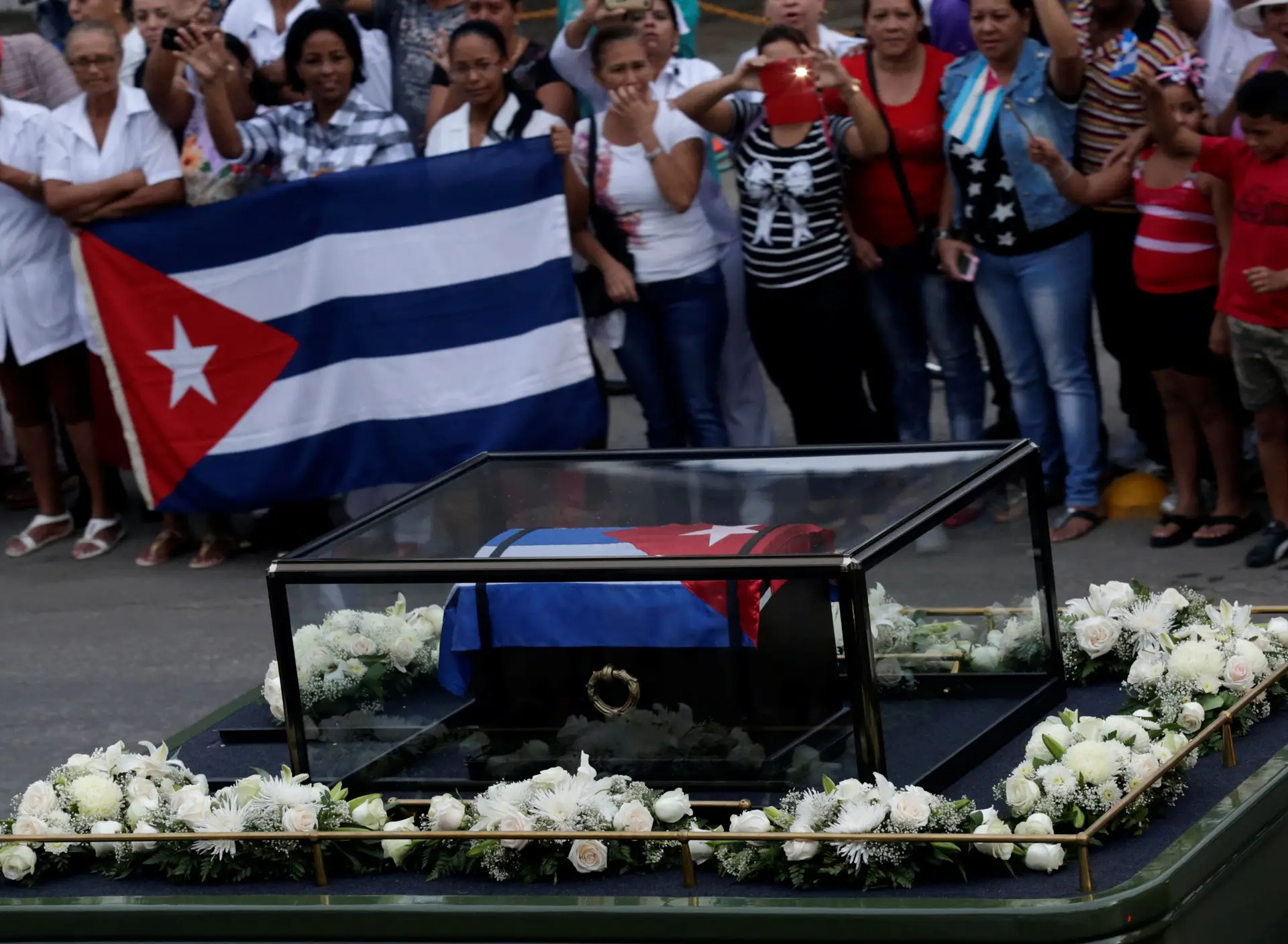 Restos mortais de Fidel chegam a Santiago