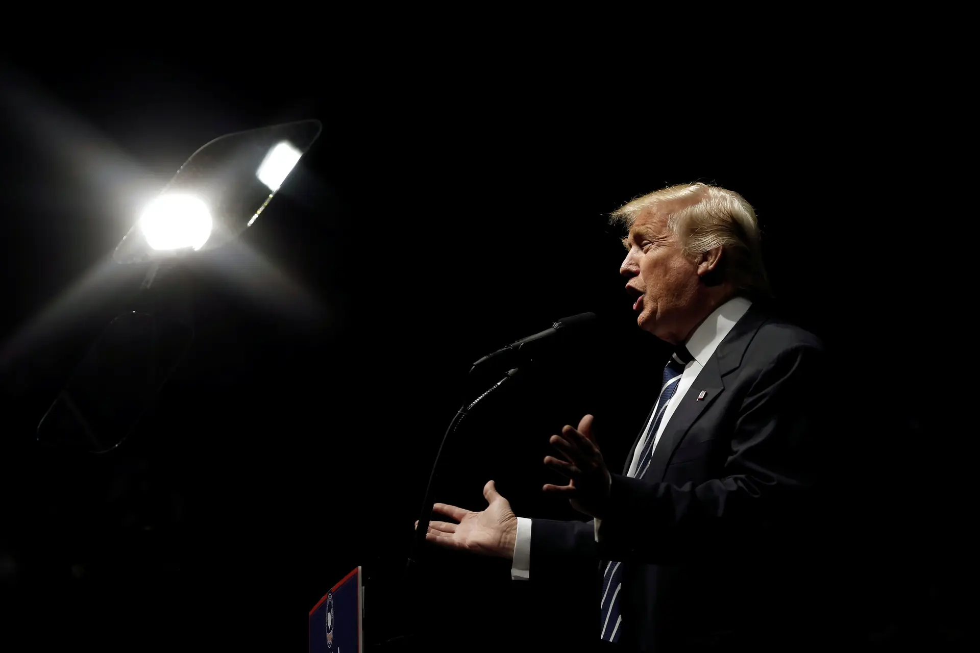 Trump diz que deixa os negócios antes de tomar posse a 20 de janeiro